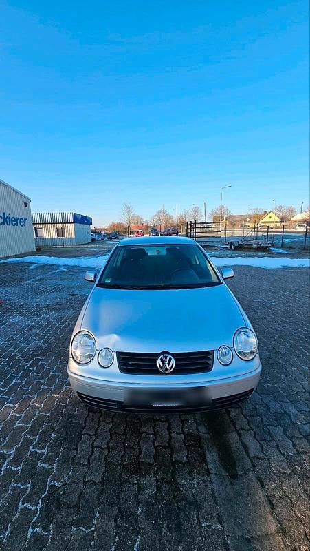 Grau Gebraucht 2003 VW Polo Kleinwagen | 1.450 € (Fairer Preis) - Bild 1/4