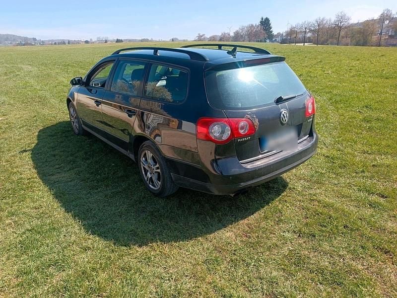 Gebraucht VW Passat 110 PS (80 kW) 2009 Schwarz Kombi
