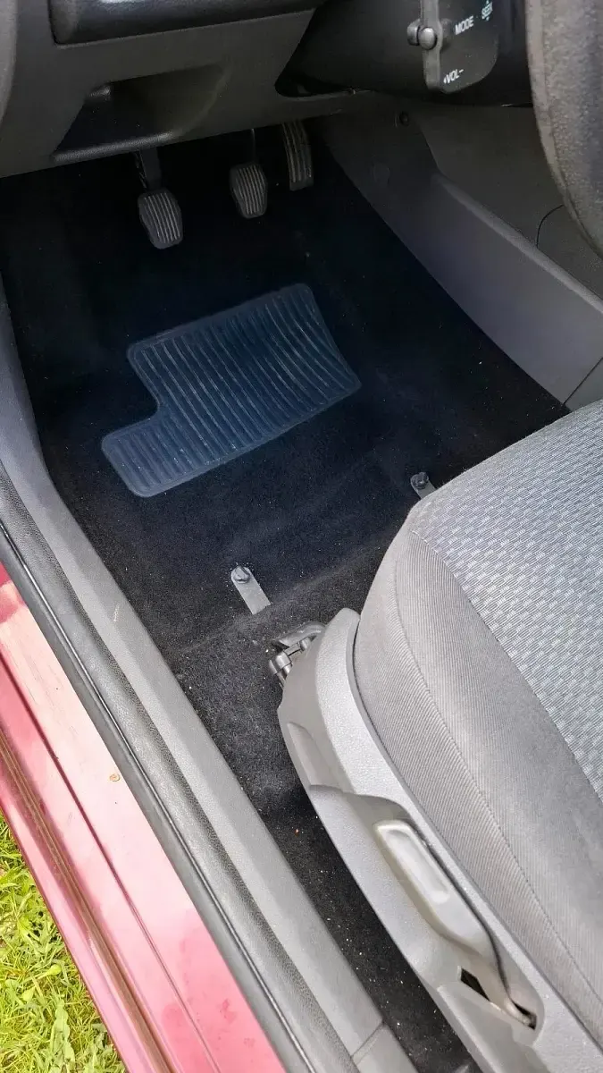 Second-hand Ford Focus 115 CP (84 kW) 2006 Roșu Hatchback