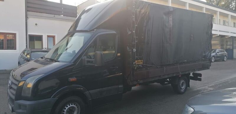 Schwarz Gebraucht 2010 VW Crafter Van | 6.690 € (Teuer) - Bild 1/4