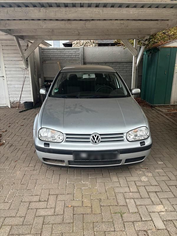 Silber Gebraucht 2001 VW Golf IV Limousine | 500 € (Superpreis) - Bild 1/4