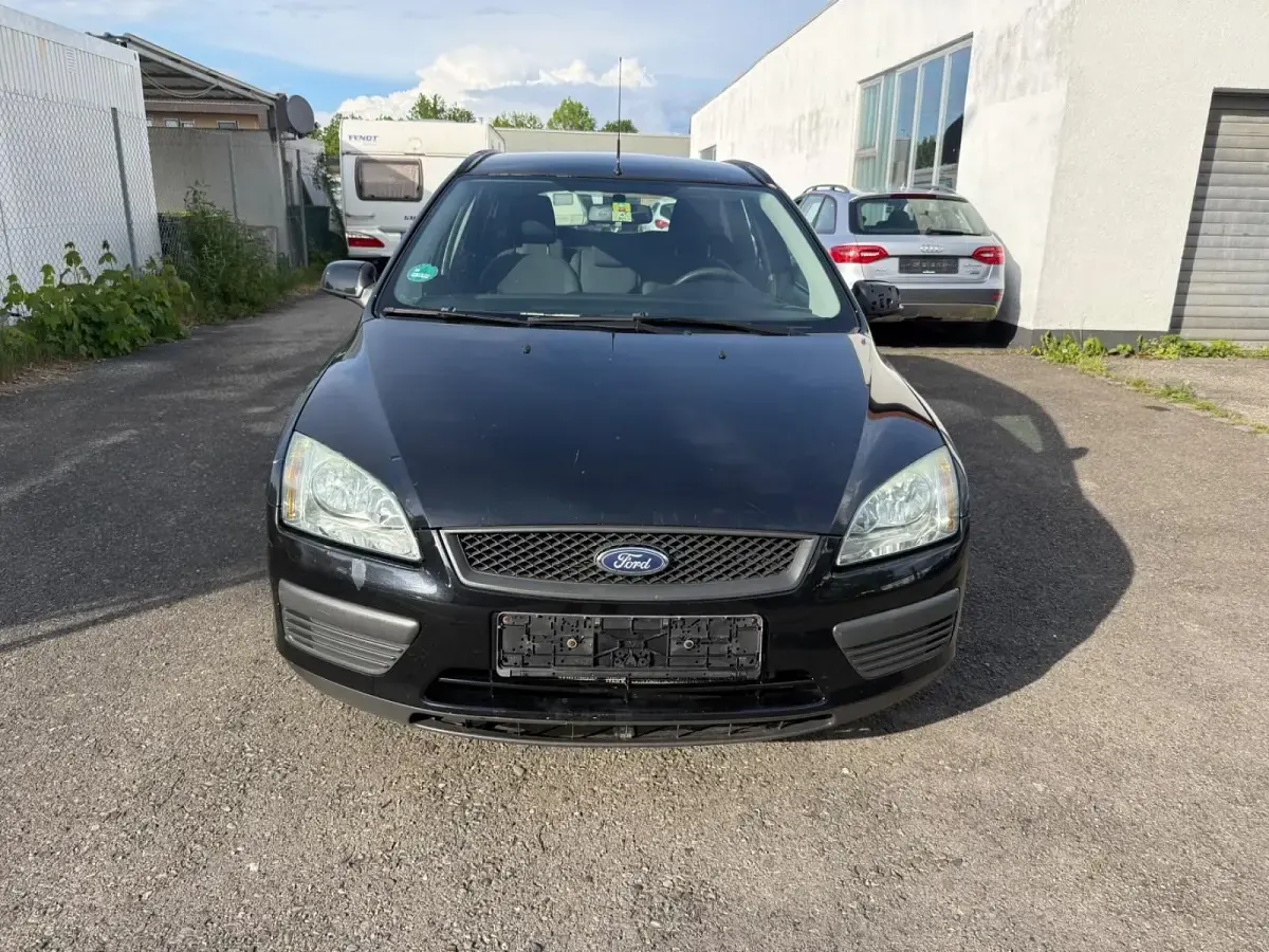 Usata Ford Focus 101 CV (74 kW) 2006 Nero Station wagon