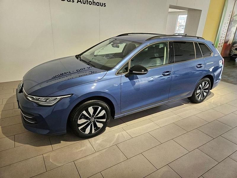 Second-hand VW Golf VIII Goal 150 CP (110 kW) 2025 Albastru Break