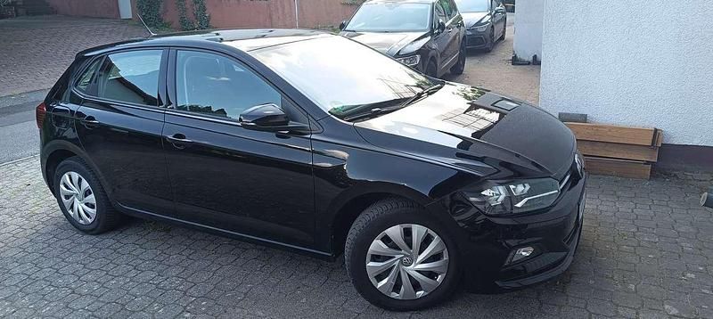 Schwarz Gebraucht 2018 VW Polo Comfortline Limousine | 12.800 € (Guter Preis) - Bild 1/4