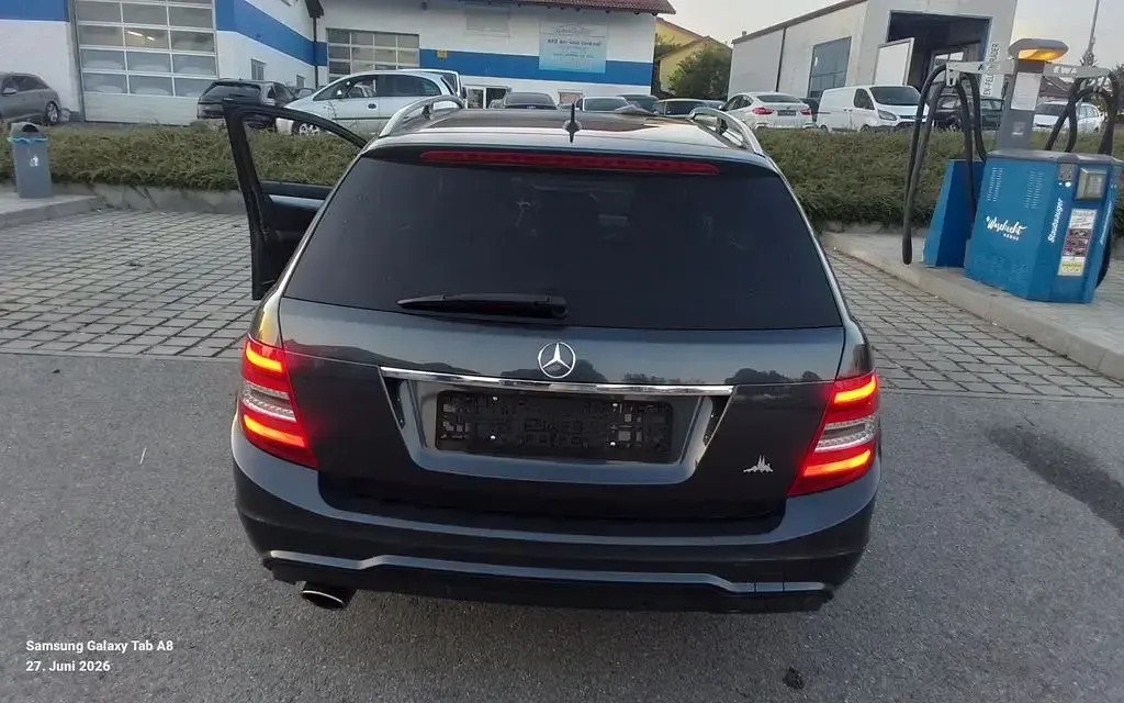 Gebraucht Mercedes C250 204 PS (150 kW) 2013 Grau Kombi