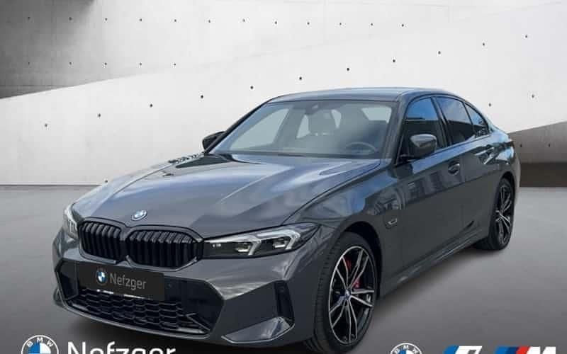 Grau Gebraucht 2022 BMW 330e M Sport Limousine | 37.900 € (Fairer Preis) - Bild 1/4
