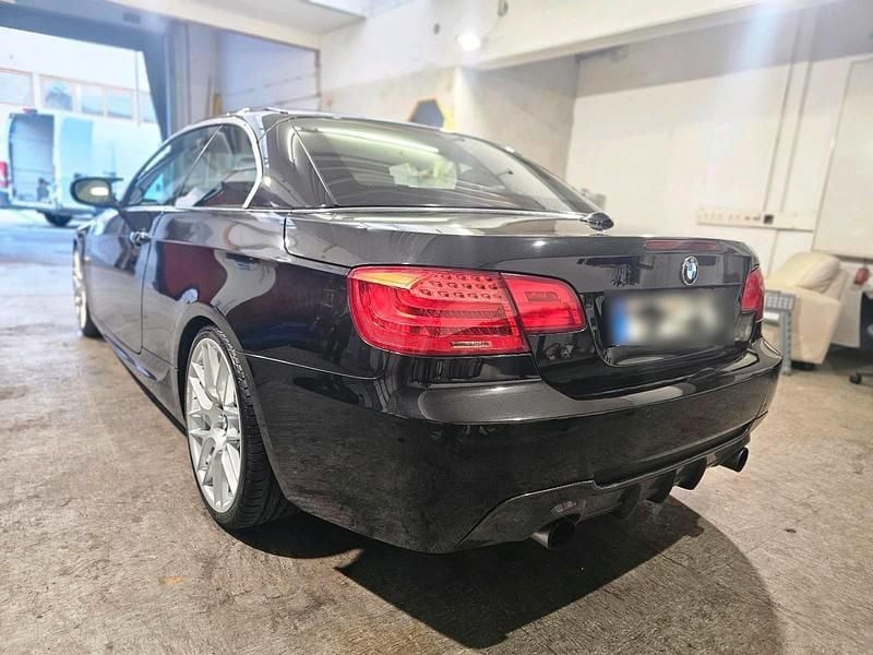 Gebraucht BMW 335 Cabriolet 306 PS (225 kW) 2012 Schwarz Cabrio
