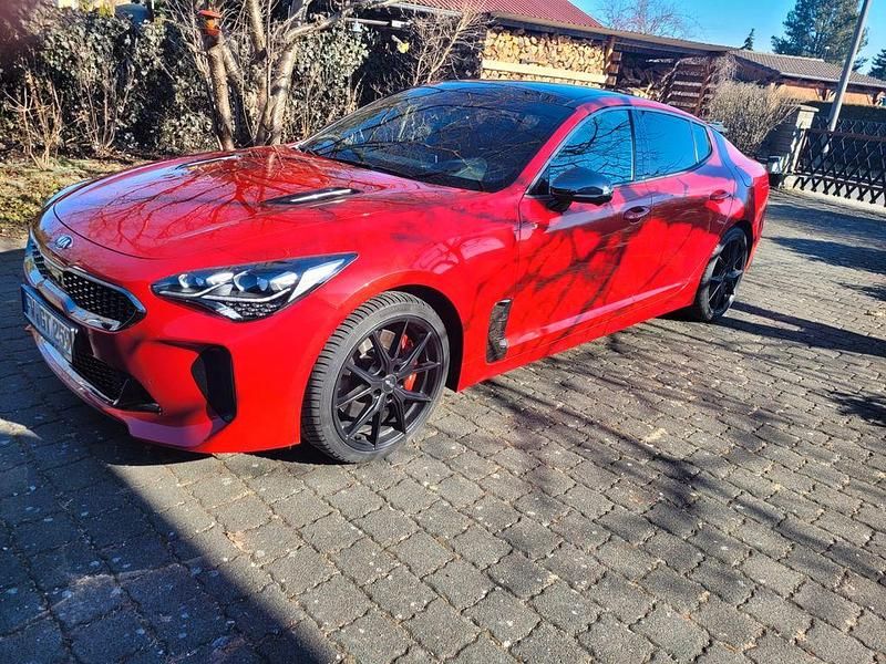 Gebraucht Kia Stinger GT 366 PS (269 kW) 2021 Rot Kleinwagen