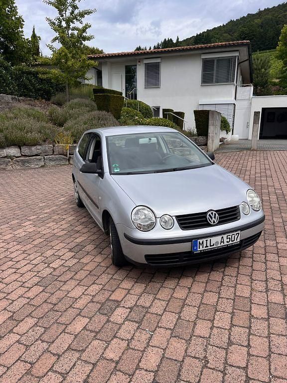 Silber Gebraucht 2002 VW Polo Limousine | 1.850 € (Fairer Preis) - Bild 1/4