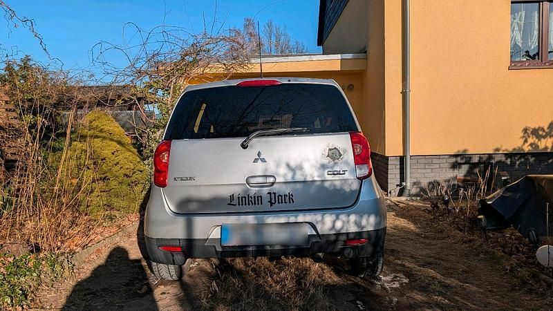 Gebraucht Mitsubishi Colt 95 PS (69 kW) 2011 Silber Kleinwagen