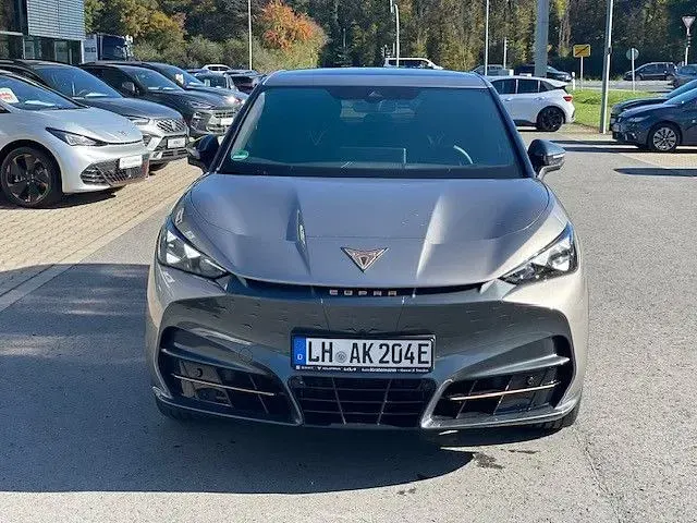 Neu Cupra Tavascan Endurance 210 kW (286 PS) 2026 Grau SUV