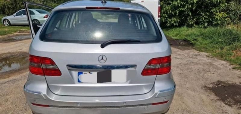 Gebraucht Mercedes B200 193 PS (141 kW) 2005 Silber Van / Kleinbus