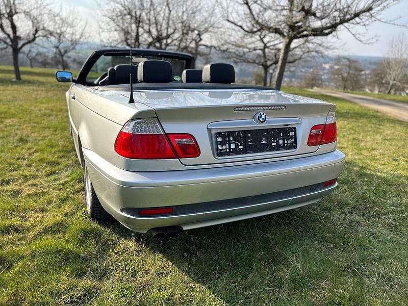 Gebraucht BMW 320 Cabriolet 170 PS (125 kW) 2005 Silber Cabrio