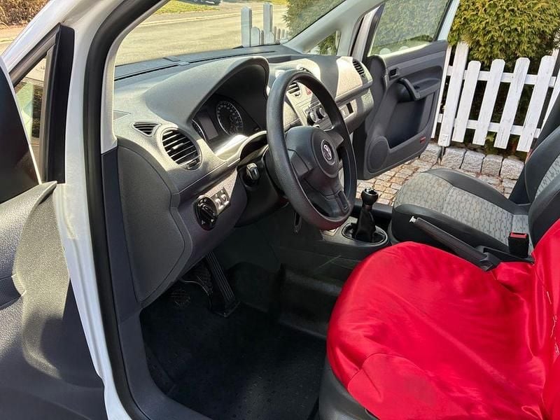 Gebraucht VW Caddy 140 PS (102 kW) 2012 Weiß Van / Kleinbus