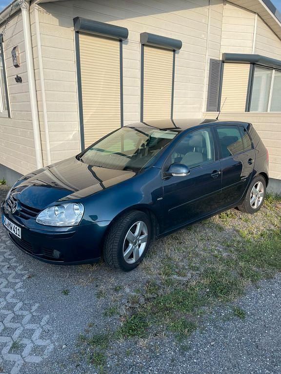 Blau Gebraucht 2007 VW Golf V United Limousine | 3.950 € (Etwas zu teuer) - Bild 1/4