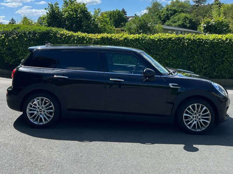 Schwarz Gebraucht 2017 Mini One Clubman Kombi | 11.100 € (Guter Preis) - Bild 1/4