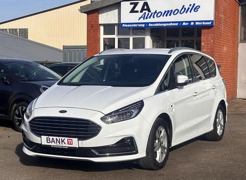Gebraucht Ford S-MAX Titanium 150 PS (110 kW) 2022 Weiß Van / Kleinbus