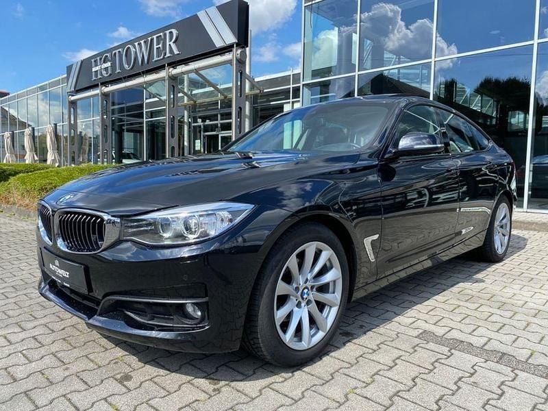 Schwarz Gebraucht 2013 BMW 320 Limousine | 10.980 € (Guter Preis) - Bild 1/4
