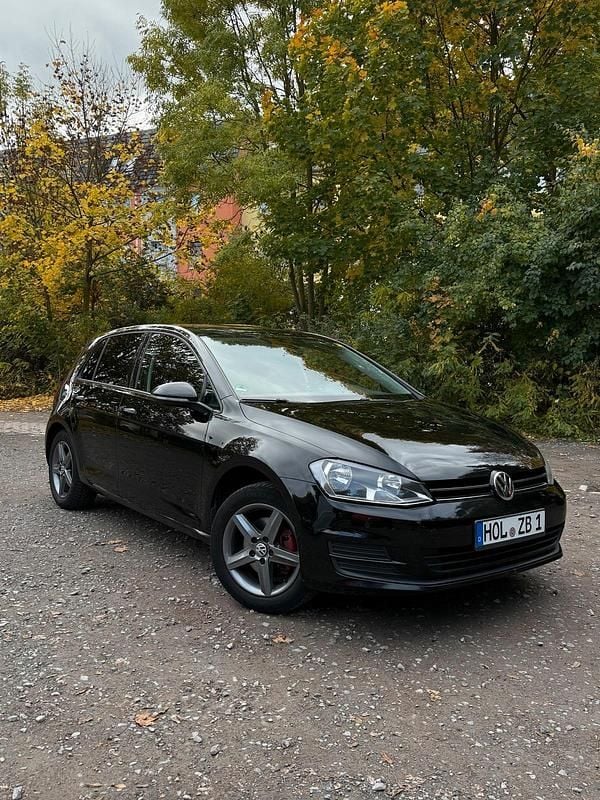 Schwarz Gebraucht 2015 VW Golf VII Limousine | 5.900 € (Superpreis) - Bild 1/4