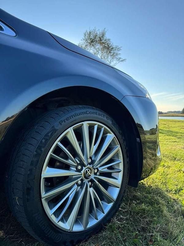 Gebraucht Toyota Avensis Multidrive S 147 PS (108 kW) 2015 Schwarz Limousine