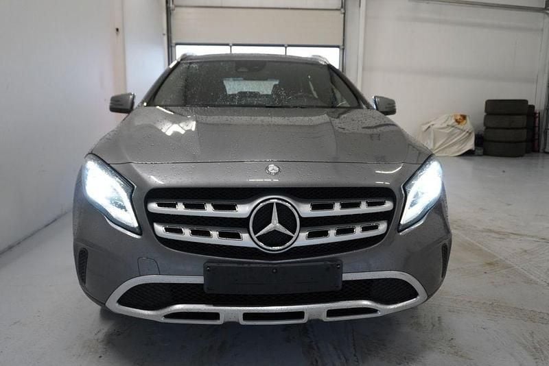 Gebraucht Mercedes GLA220 177 PS (130 kW) 2017 Grau SUV