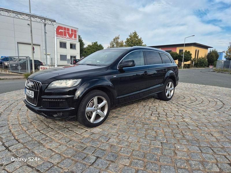 Schwarz Gebraucht 2011 Audi Q7 S-Line SUV | 11.900 € (Fairer Preis) - Bild 1/4
