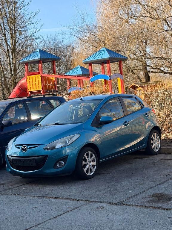 Gebraucht Mazda 2 Center-Line 75 PS (55 kW) 2011 Blau Kleinwagen