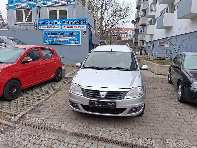 Silber Gebraucht 2009 Dacia Logan MCV Lauréate Kombi | 3.990 € (Fairer Preis) - Bild 1/4