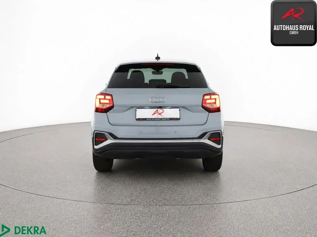 Gebraucht Audi Q2 S-Line 150 PS (110 kW) 2024 Grau SUV