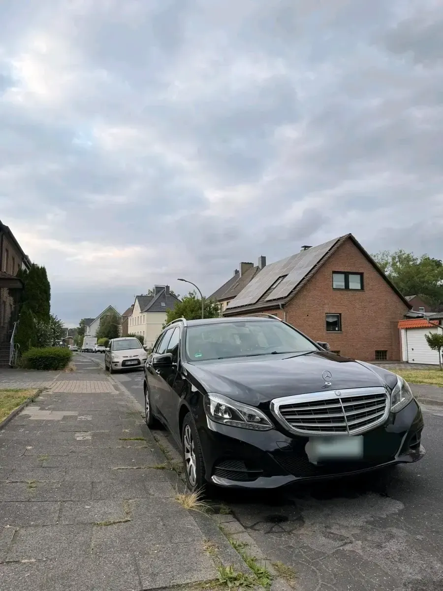 Gebraucht Mercedes E200 2013 Schwarz Kombi