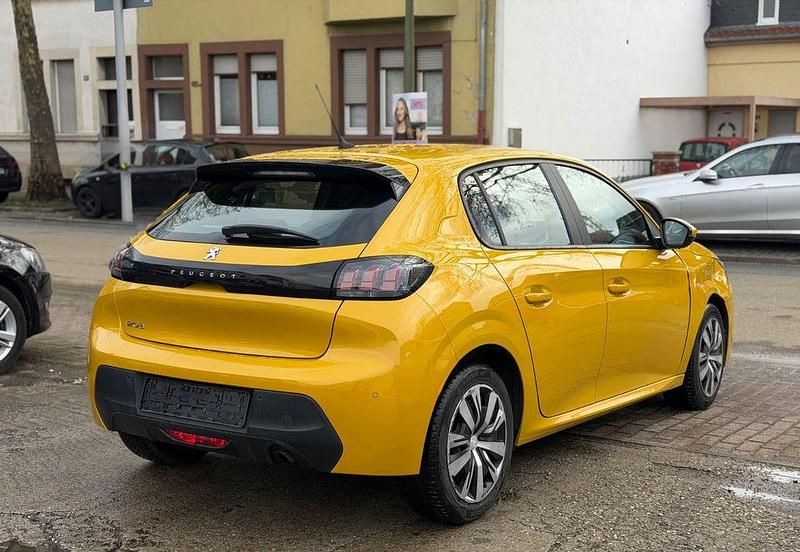 Gebraucht Peugeot 208 Active 75 PS (55 kW) 2020 Gelb Kleinwagen