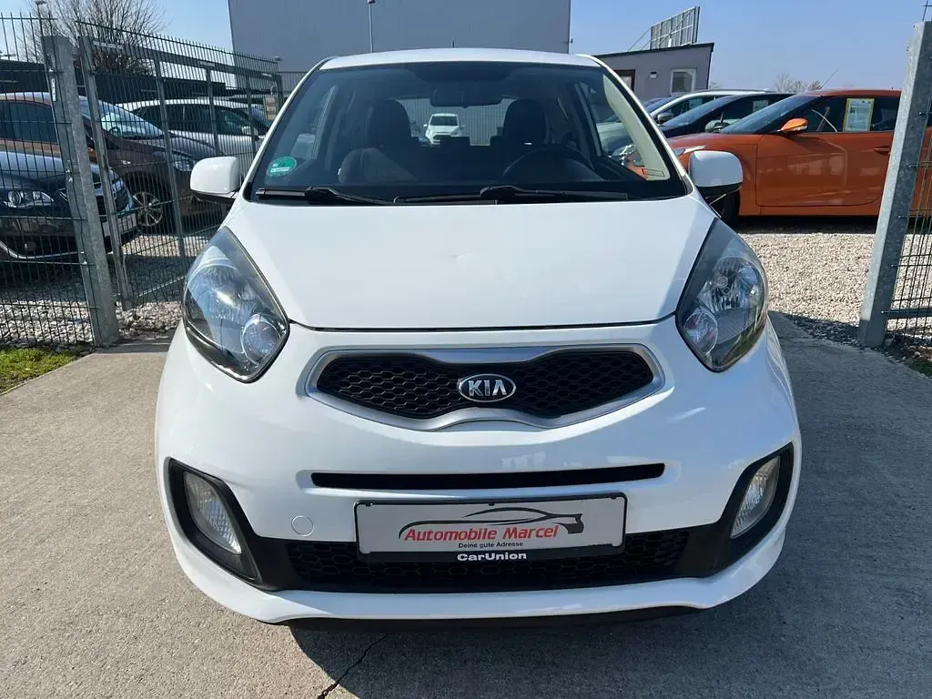 Gebraucht Kia Picanto Attract 69 PS (50 kW) 2012 Weiß Kleinwagen
