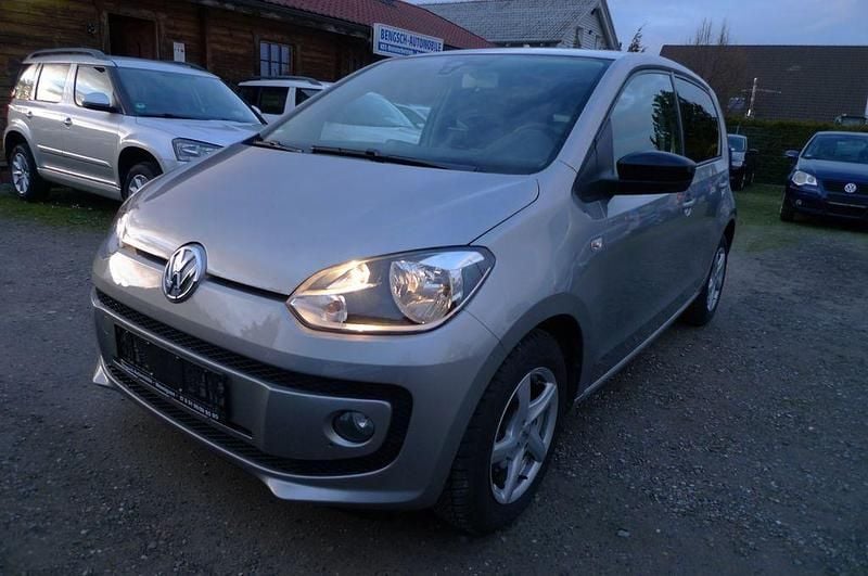 Silber Gebraucht 2014 VW up! Cup Kleinwagen | 7.990 € (Fairer Preis) - Bild 1/4