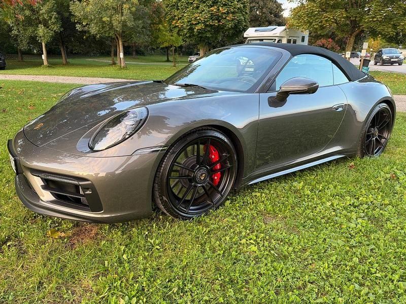 Grau Gebraucht 2022 Porsche 911 Carrera GTS Cabrio | 152.900 € (Guter Preis) - Bild 1/4