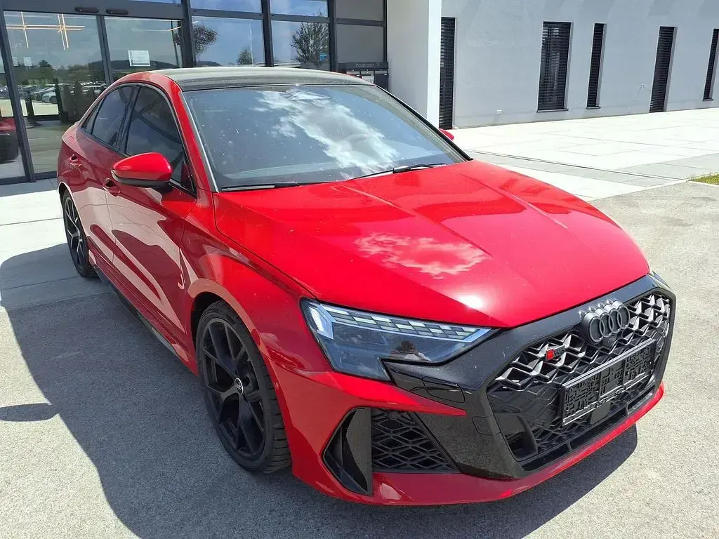 Neu Audi RS3 Sport 400 PS (294 kW) 2026 Schwarz Limousine