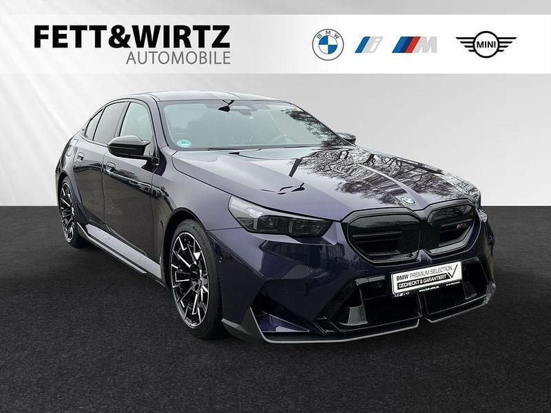 Bmw individual technoviolett metallic Gebraucht 2025 BMW M5 Sport Line Limousine | 132.800 € (Fairer Preis) - Bild 1/3