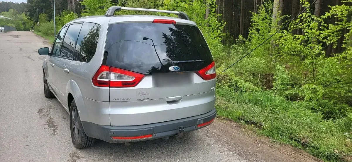 Gebraucht Ford Galaxy 140 PS (102 kW) 2008 Silber Van / Kleinbus