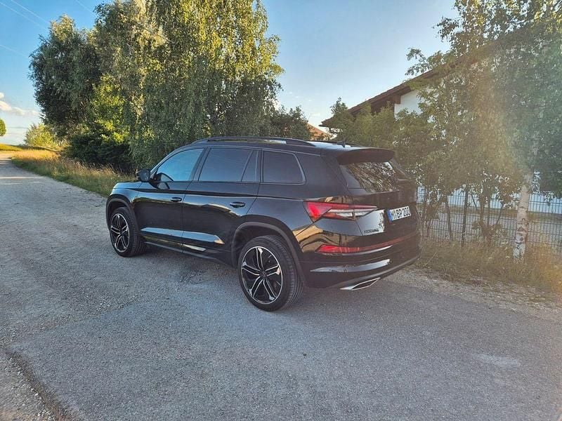 Schwarz Gebraucht 2022 Skoda Kodiaq RS SUV | 38.900 € (Fairer Preis) - Bild 1/4