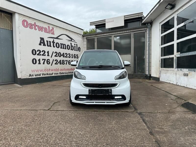 Weiß Gebraucht 2013 Smart ForTwo Coupé Brabus Coupé | 8.950 € - Bild 1/4