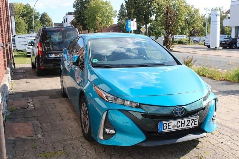 Grün Gebraucht 2020 Toyota Prius Comfort Kleinwagen | 19.999 € (Superpreis) - Bild 1/4