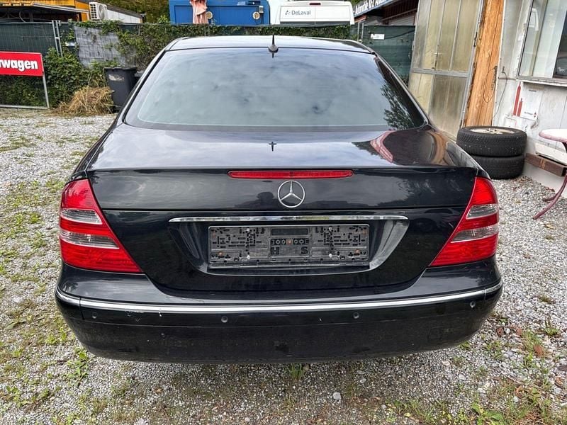 Gebraucht Mercedes E320 Elegance 224 PS (164 kW) 2003 Schwarz Limousine