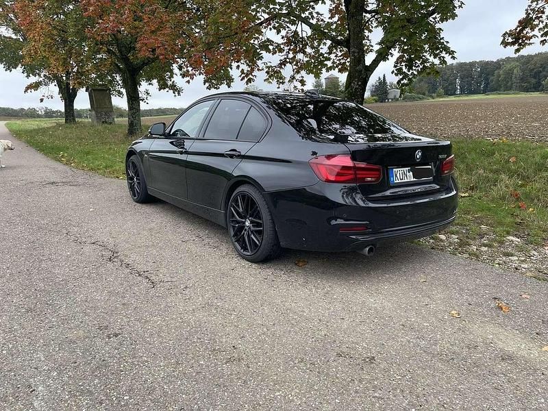 Gebraucht BMW 118 Sport Line 136 PS (100 kW) 2017 Schwarz Kleinwagen