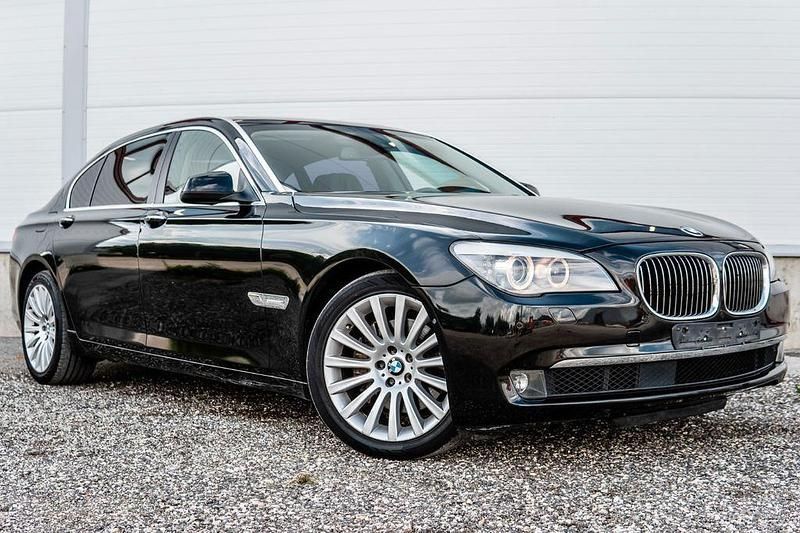 Schwarz Gebraucht 2011 BMW 740L Limousine | 12.900 € (Fairer Preis) - Bild 1/4