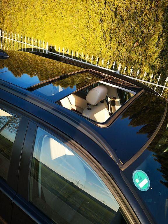 Gebraucht BMW 320 184 PS (135 kW) 2010 Schwarz Kombi