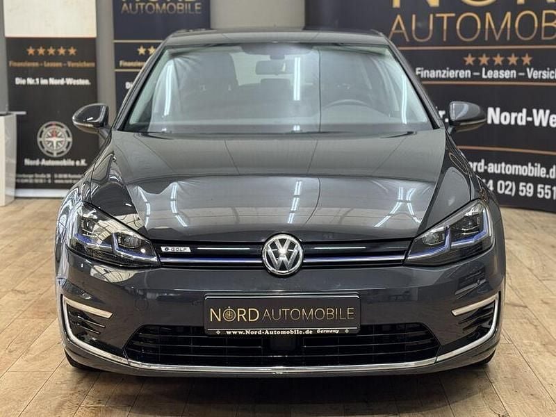 Gebraucht VW e-Golf 100 kW (136 PS) 2020 Grau Kleinwagen