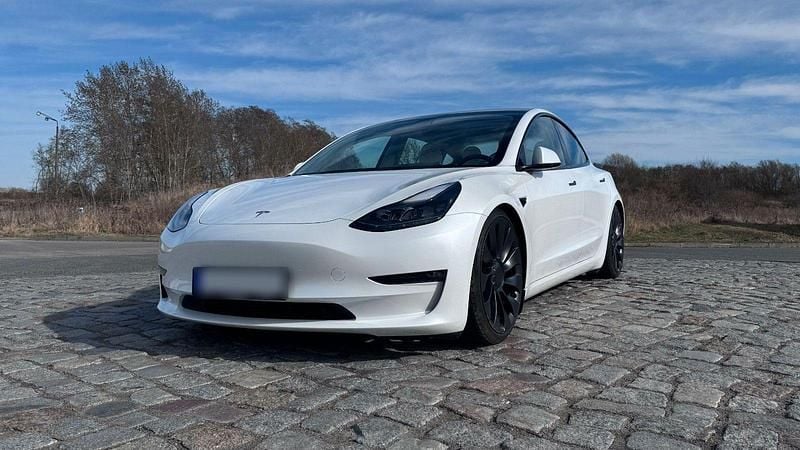 Gebraucht Tesla Model 3 Performance 377 kW (513 PS) 2023 Weiß Limousine