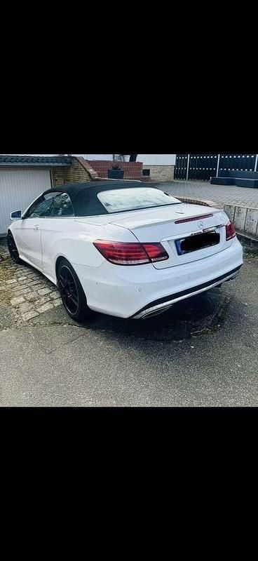 Weiß Gebraucht 2015 Mercedes E250 Cabrio | 23.900 € (Fairer Preis) - Bild 1/4