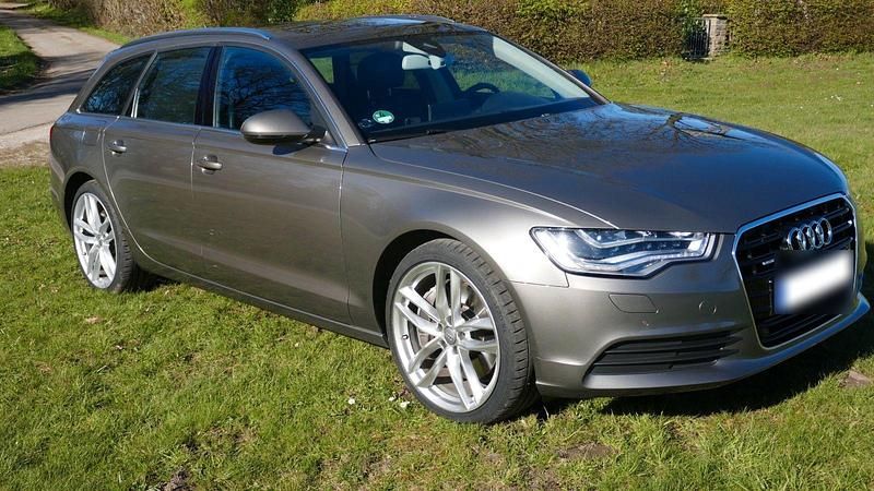 Gebraucht Audi A6 Ambiente 313 PS (230 kW) 2014 Grau Kombi