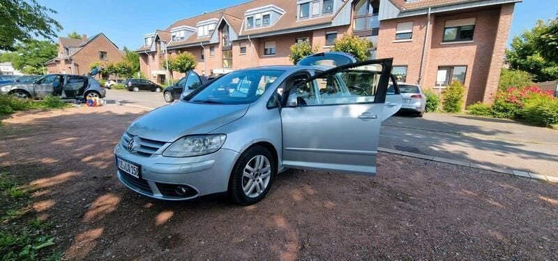 Silber Gebraucht 2006 VW Golf V Limousine | 1.600 € (Etwas zu teuer) - Bild 1/3