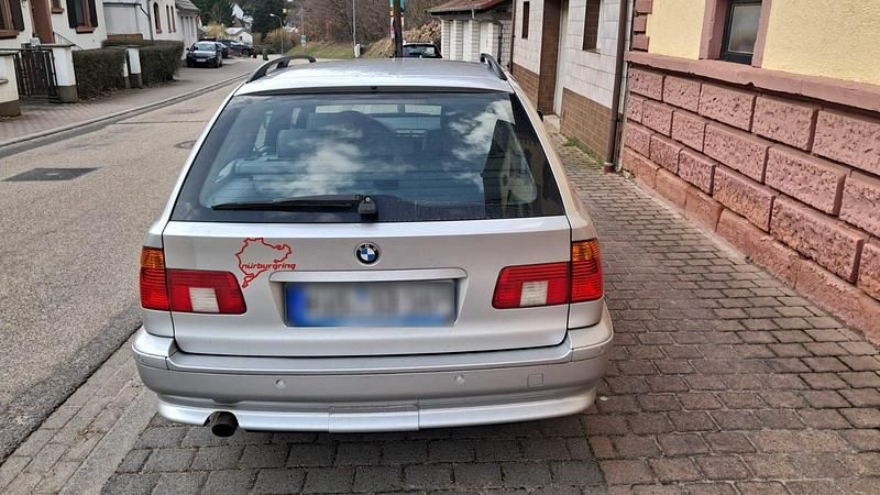 Gebraucht BMW 520 170 PS (125 kW) 2000 Silber Kombi